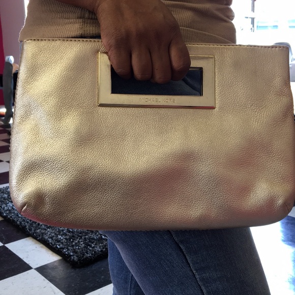 MK Purse SOLD - Picture 4 of 5